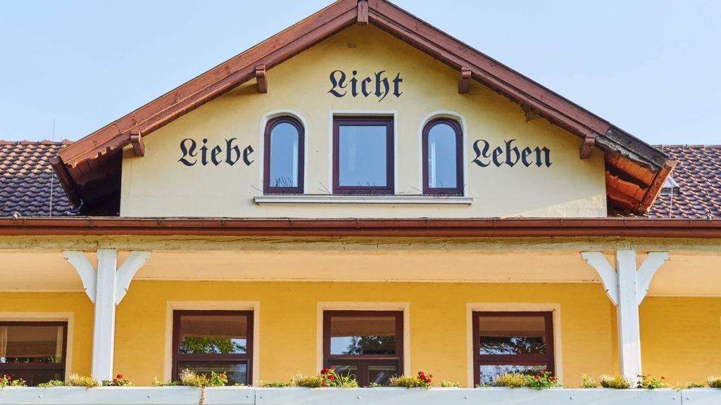 Liebe - Licht - Leben - STENUM Ortho Fachklinik